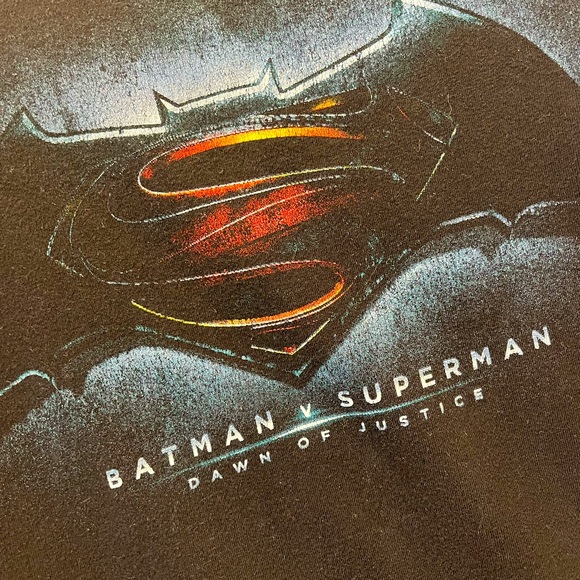 Graphic Batman v Superman Dawn of Justice Adult T-Shirt Size Large Black Hero - Picture 2 of 3